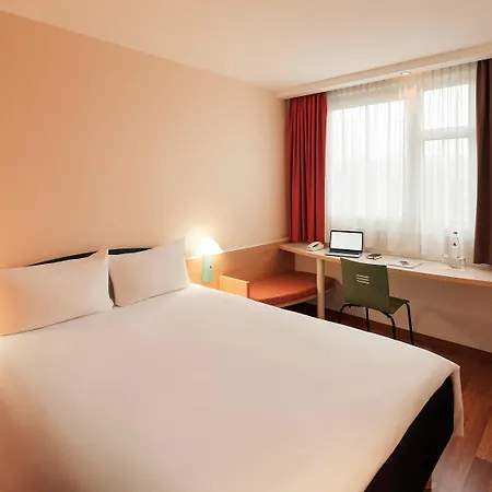 Ibis Am Plaerrer מלון נירנברג