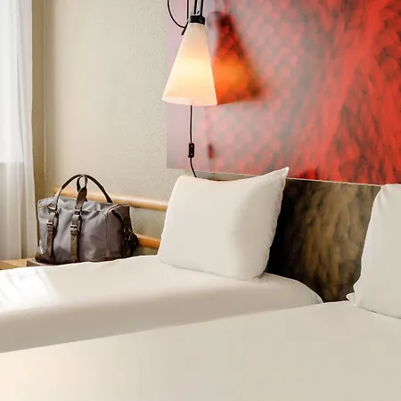 מלון Ibis Am Plaerrer נירנברג