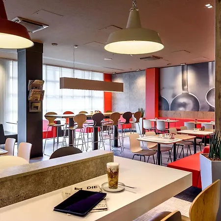 Ibis Am Plaerrer Otel