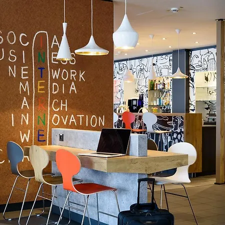 Ibis Am Plaerrer 3* נירנברג