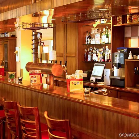 Ibis Am Plaerrer 3* נירנברג